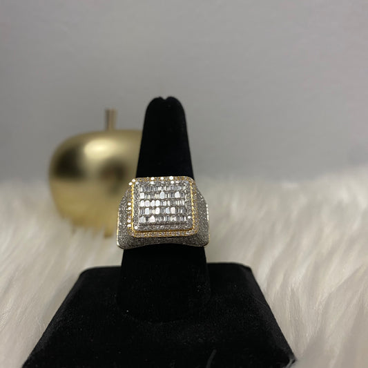 14K Yellow Gold Diamond Square Ring 2.2Ct Dia / 11gr / Size 9.5