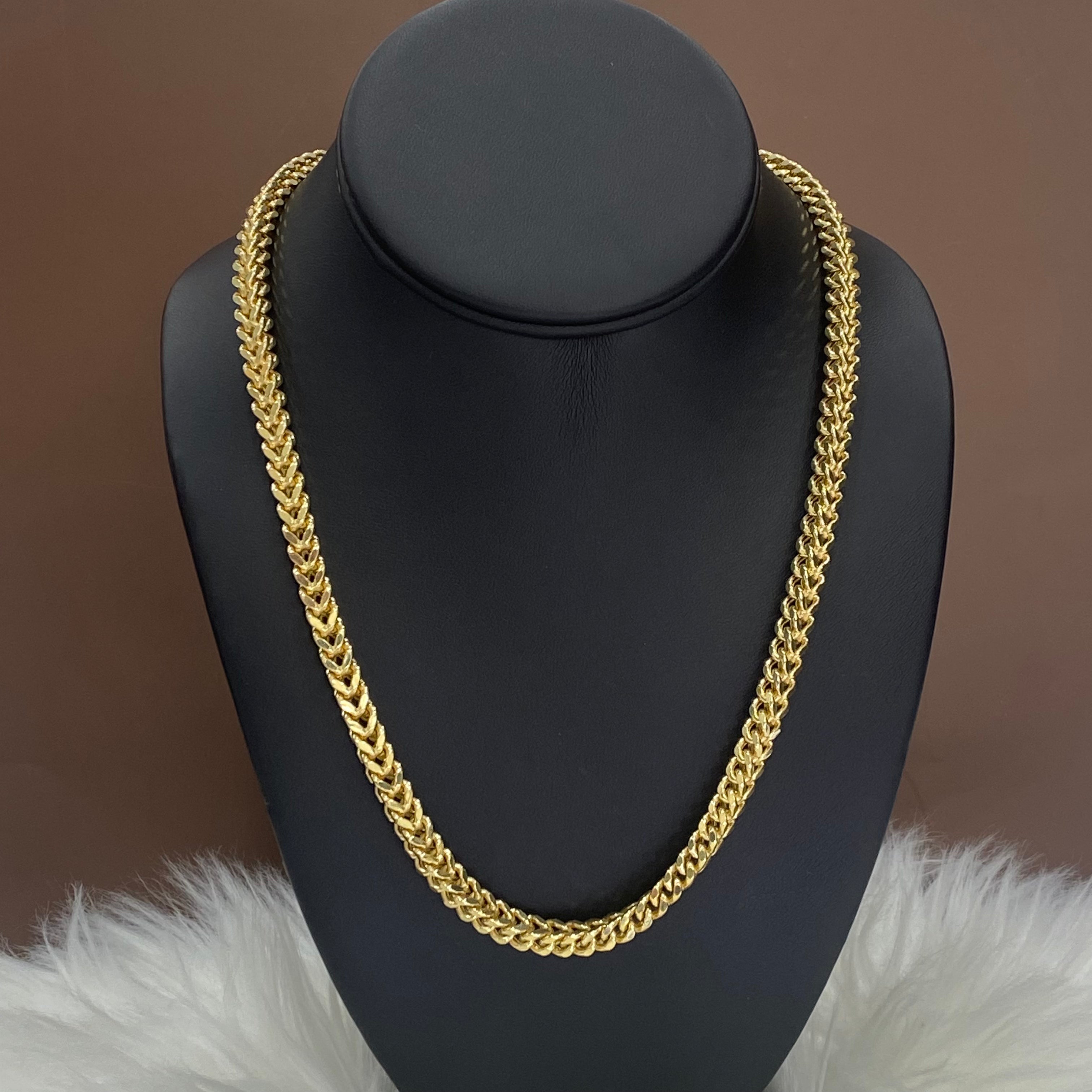 Gold franco chain with pendant deals