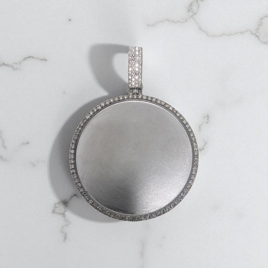 10K White Gold Diamond Memoral Pendant 2.56Ct Dia / 28.49gr / 2 - 2.7in