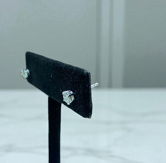 14K White Gold Diamond Luxury Stud Earrings 0.27Ct / 0.5gr