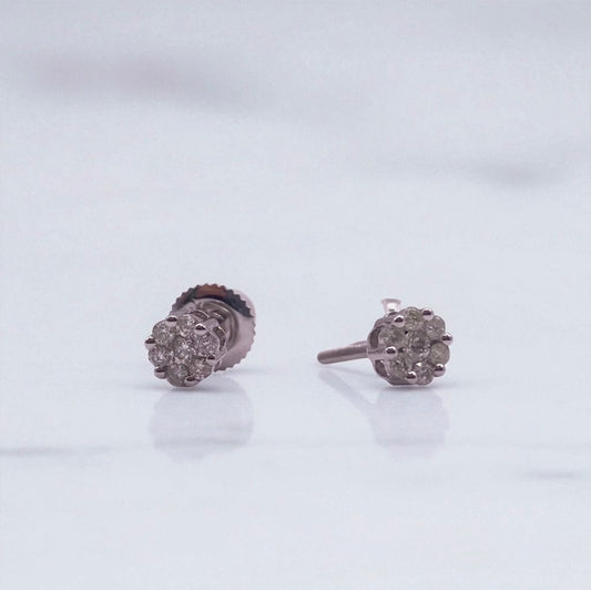 14K White Gold Diamond Flower Stud Earrings 0.29Ct / 1.1gr