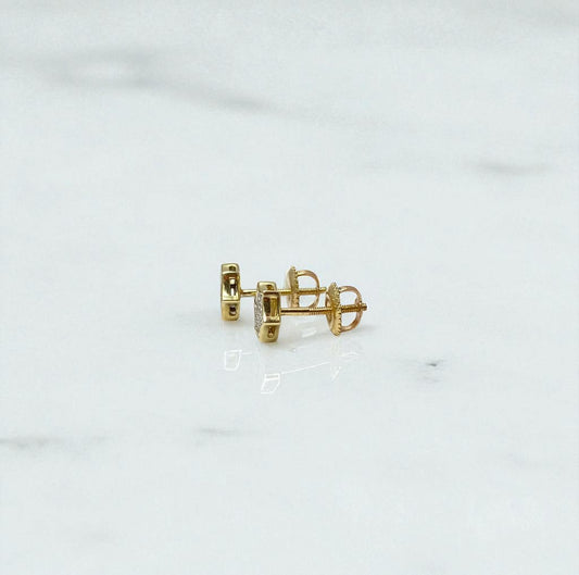 10K Yellow Gold Diamond Luxury Stud Earrings 0.07Ct Dia / 1.31gr / 7mm