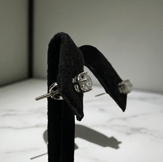 14K White Gold Diamond Luxury Stud Earrings Ct Dia / 1.08gr