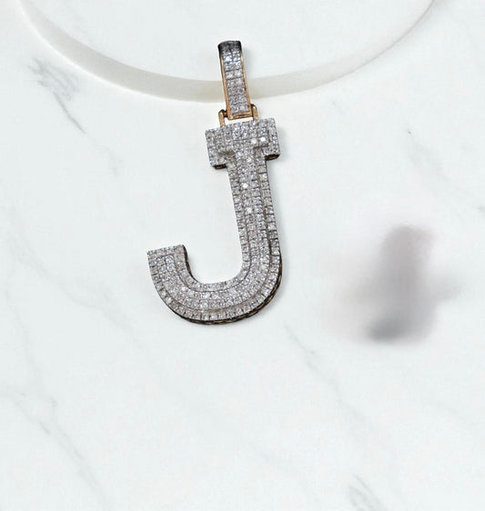 Letter J Pendant 10K Yellow Gold With Diamond / 3.4gr