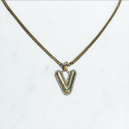 10K Yellow Gold Letter V Pendant With Diamond 0.59Ct / 4.9gr