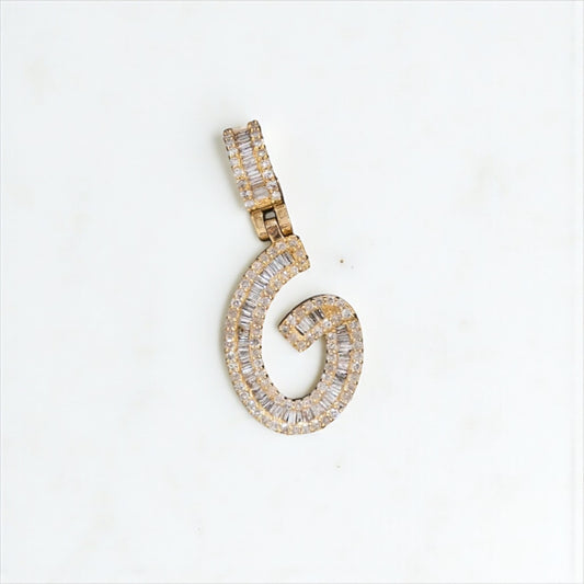 Letter G Pendant 14K Yellow Gold With Diamond / 8.6gr