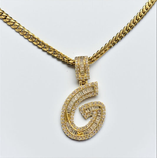 Letter G Pendant 14K Yellow Gold With Diamond / 8.6gr
