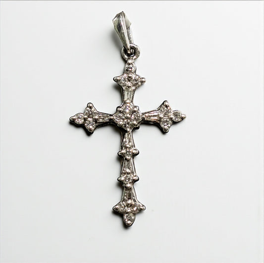 Diamond Cross Pendant 10K White Gold / 1.5gr
