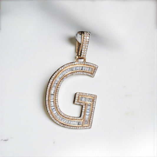 Letter G Pendant 14K Yellow Gold With Diamond / 3.9gr