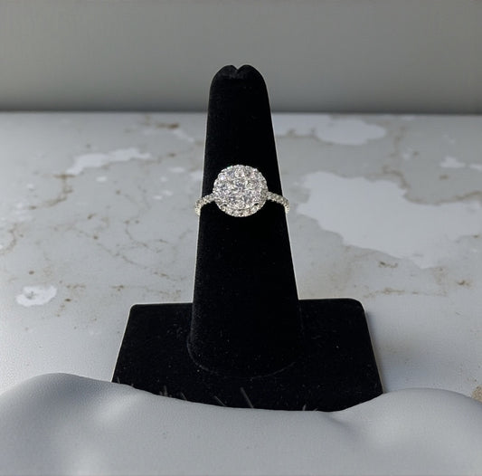 14K White Gold Diamond Flower Engagement Ring 1.18Ct Dia / 3.6gr / Size 6.5