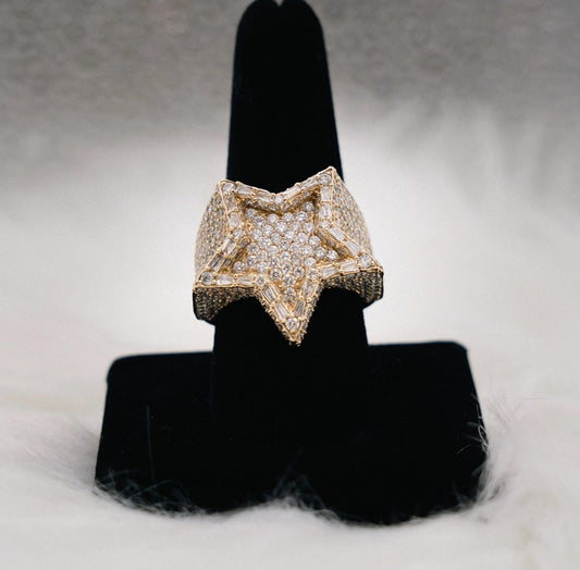Big Star Ring 14K Yellow Gold With Diamonds Baguette / 17.7gr / Size 10 / 6.23Ct Dia