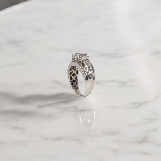 14K WG Diamond Luxury Square Engagement Ring / 5.67gr / Sz 6 3/4 / 0.95Wt Dia