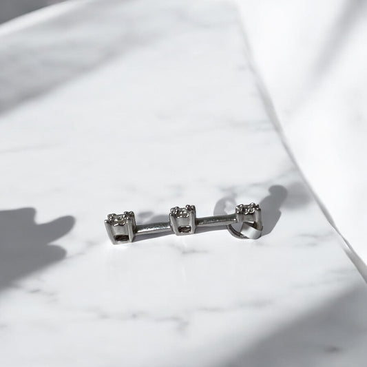 10K White Gold Diamond Luxury Pendant Ct Dia / 1.2gr