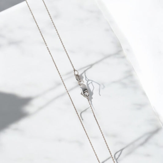 14K 2 Tone Diamond Little Cross Set Jewelry / 1.36gr / 0.7mm / 18in / Wt Dia