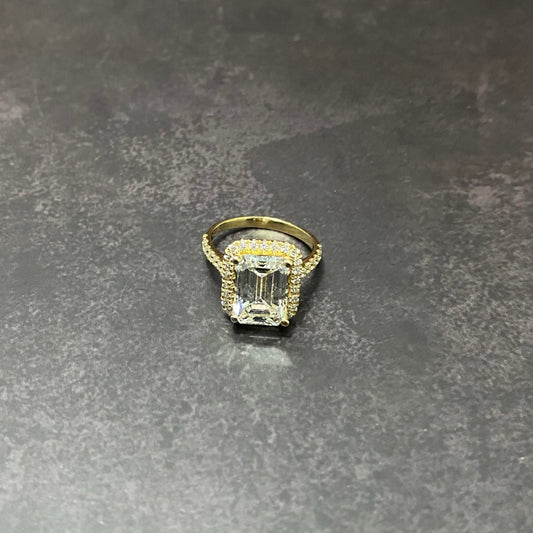14K Yellow Gold Lab Diamond Emerald Cut Engagement Ring 5.63Ct Lab Dia Vs / 4.77gr / Size 6 3/4
