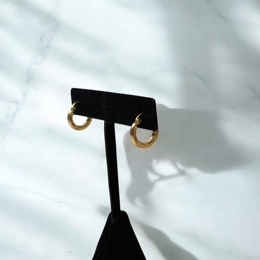 18K Yellow Gold Carly Dotted Hoop Earrings 1.4gr / 0.51in