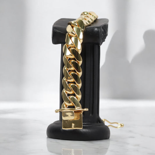 10K YG Cuban Links Bracelet / 122.69gr / 14.5mm / 8.5in /