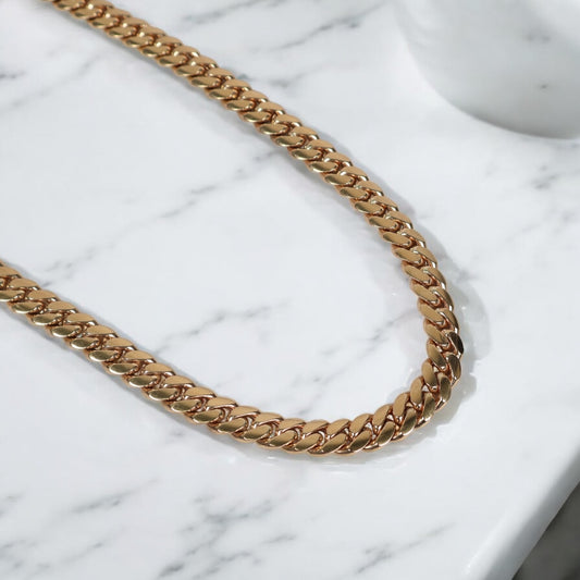 10K YG Cuban Links Chain / 133.8gr / 9.5mm / 22in /