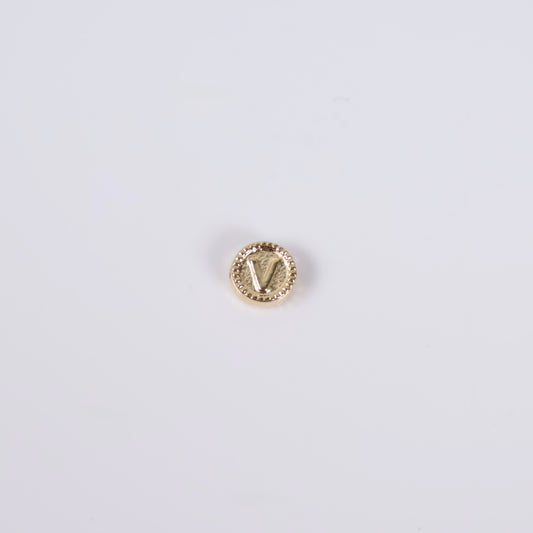 18K YG Letter V Mate Bordered Circle Ironwork / 0.37gr / 8mm /