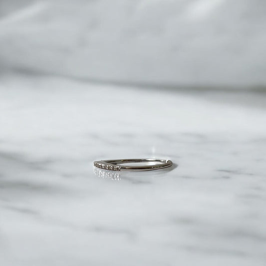 10K White Gold Diamond Luxury Ring Ct Dia / 1.2gr / Size 5