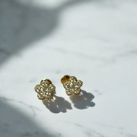 14K Yellow Gold Diamond Flower Stud Earrings 0.28Ct / 1gr
