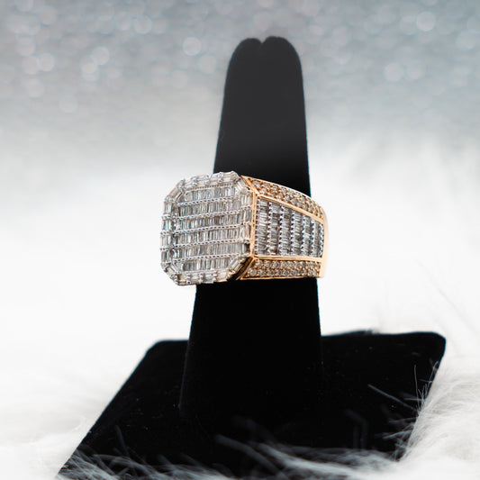 Square Ring 10K Yellow Gold With Diamond Baguette 2,70ct / 12.9gr / Size 8