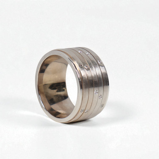 18K WG Diamond Twist Rings / 21.9gr / Sz 10 / Wt Dia