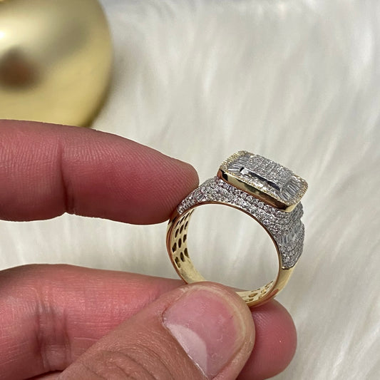 14K Yellow Gold Diamond Square Fashio Ring 2.2Ct Dia / 13.5gr / Size 10