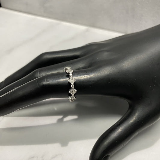 14K White Gold Diamond Clovers Ring 0.76Ct Dia / 2.75gr / Size 7