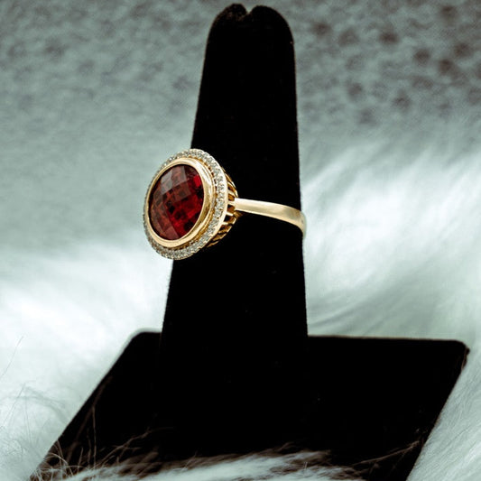 Ruby Ring 14K Yellow Gold With Diamonds / 4.5gr / Size 7