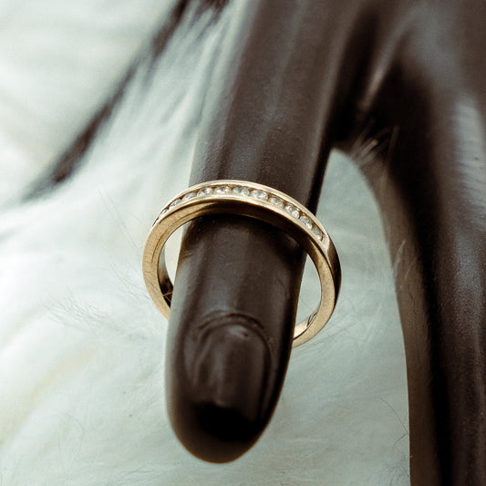 Diamond Band Engagement Ring 14K White Gold / 2.7gr / Size 6