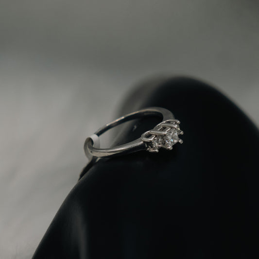 Princess Diamonds Engagement Ring Platinum White / 3.5gr / Size 6.5