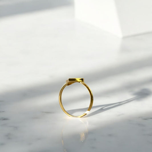 18K Yellow Gold Flat Heart Ring With Zircons / 1.9gr / Size 7