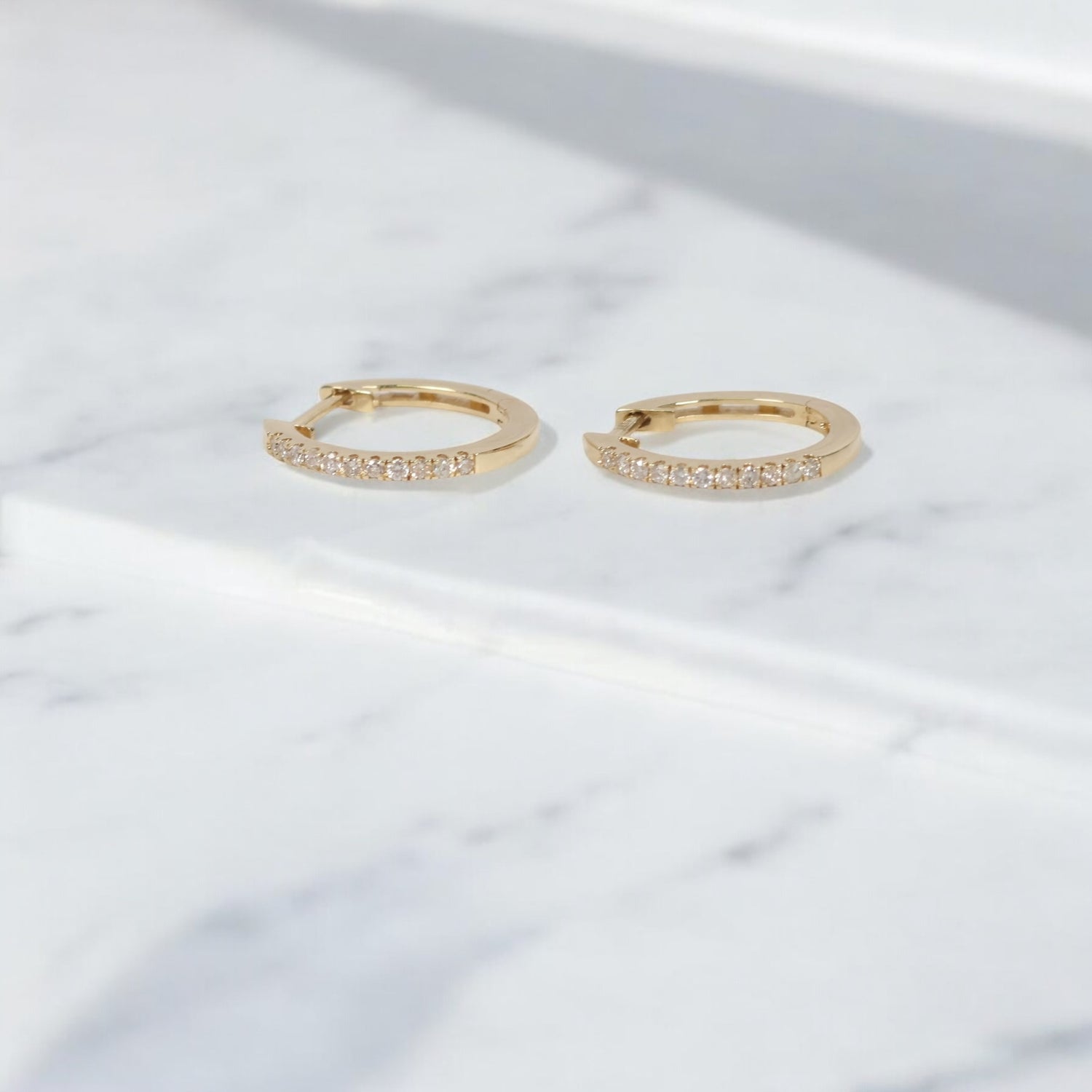 14K YG Diamond Fashion Hoop Earrings / 1.11gr / 0.5in / 0.15Ct Dia