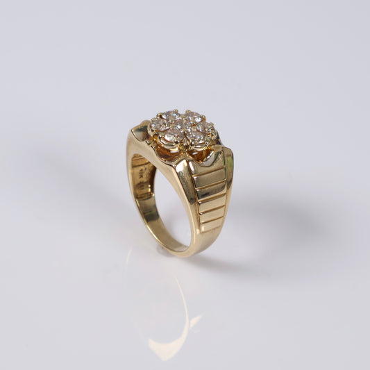 10K YG Diamond Round Flower Rings / 8gr / Sz 10 / 1.53Ct Dia