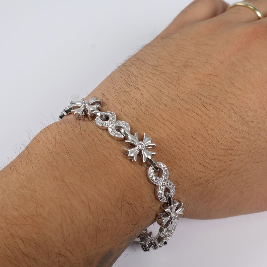 10K WG Diamond Infinity Flower Link Bracelet / 23.6gr / 8.6mm / 8in / 2.80Ct / VS2-SI / G-H