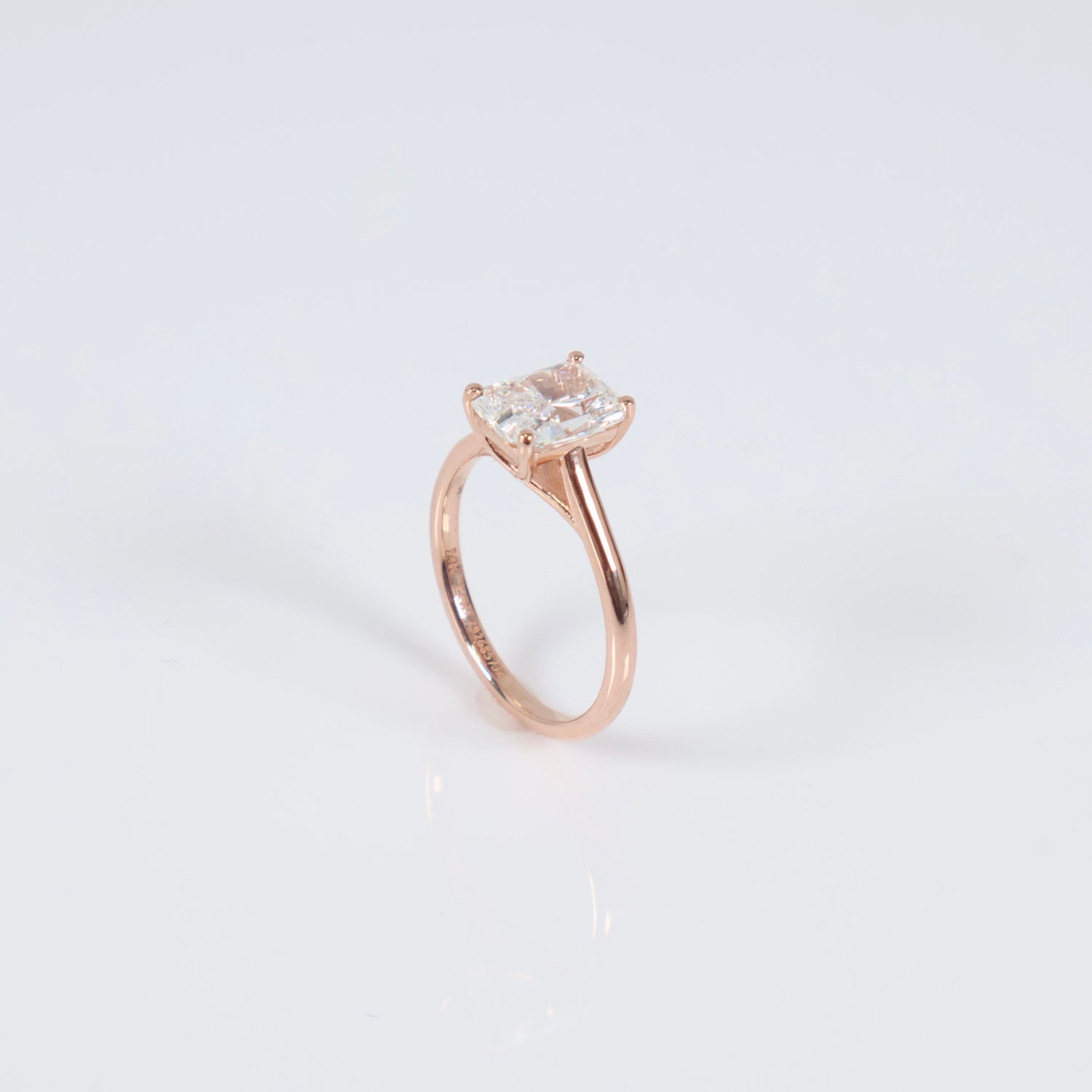 14K RG Lab Diamond Cut Cornered Rectangular Modified Brilliant With Certificate Engagement Ring / 2.88gr / Sz 6 3/4 / 2.03Ct Lab / E / VS1
