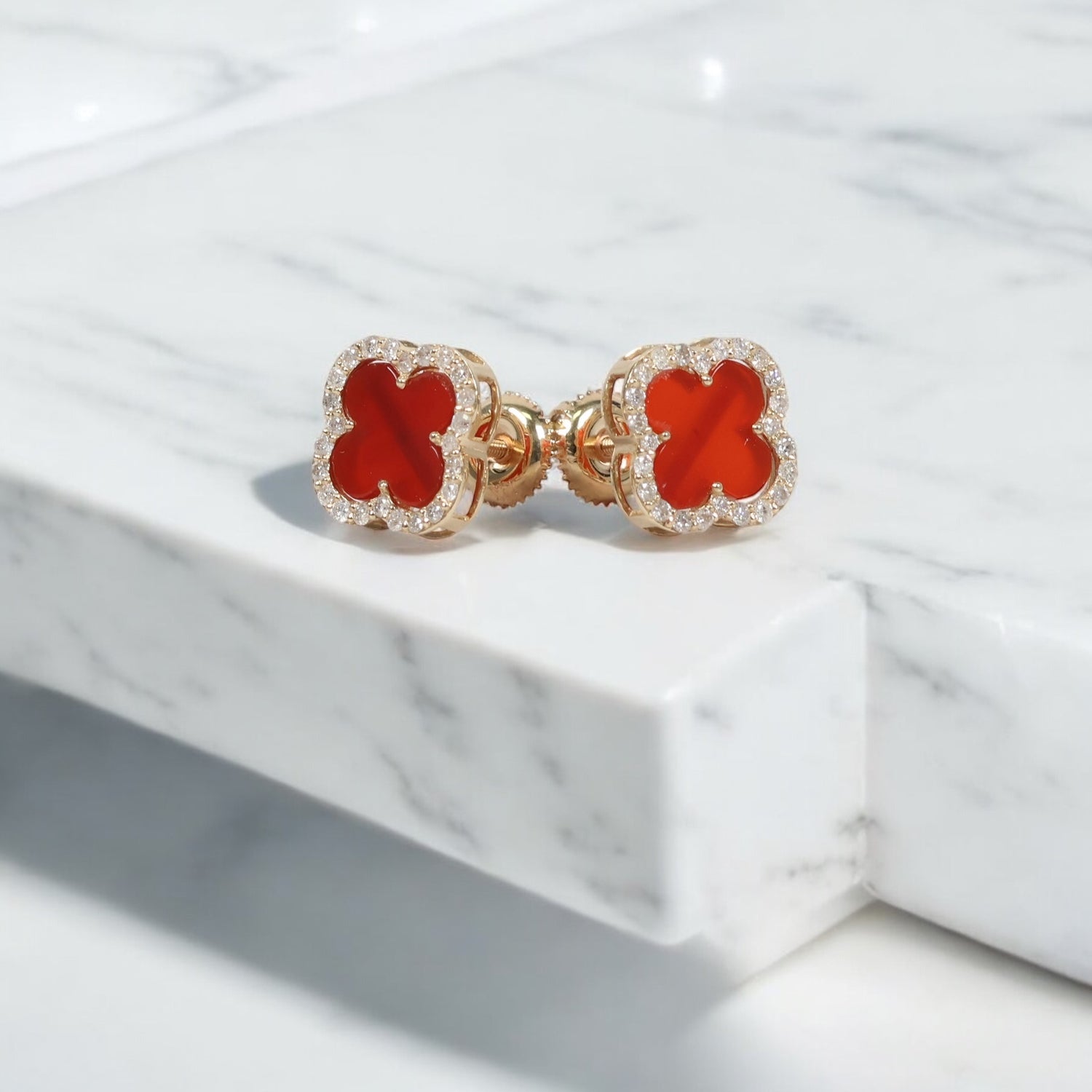 14K YG Red Clover Stud Earrings / 2.08gr / 11mm / 0.47Ct Dia