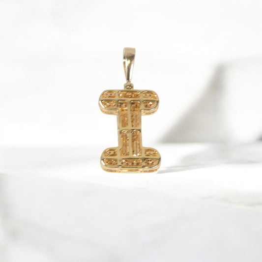 10K YG Diamond Letter I Pendant / 2.3gr / 1.1in / 0.43Wt Dia