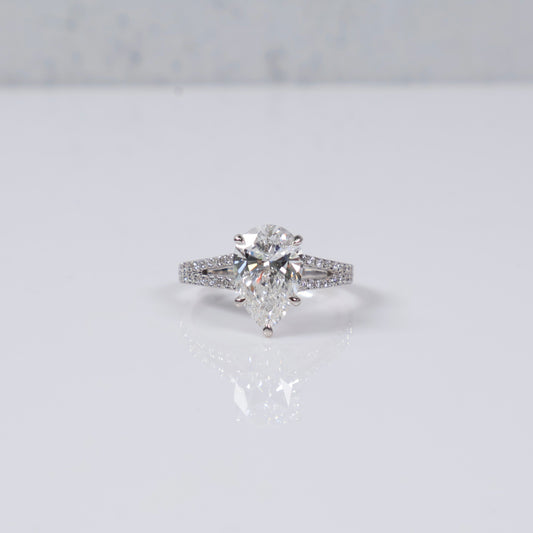 14K WG Lab Diamond Pear Cut Brilliant With Certificate Engagement Ring / 3.41gr / Sz 7 / 2.89 CTTW Lab VS / E-F