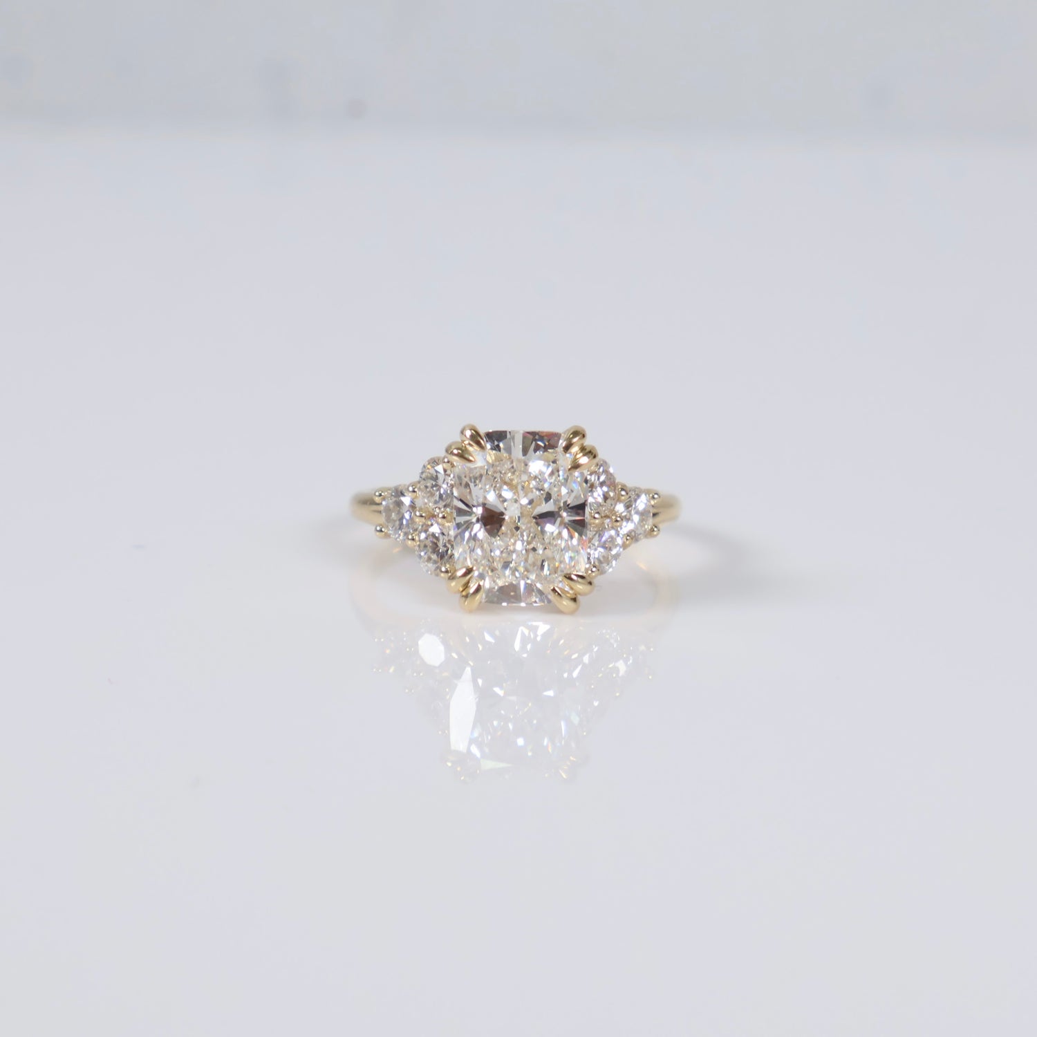 14K YG Lab Diamond Cushion Brilliant Engagement Ring / 4.27gr / Sz 6.5 / 3.09Ct Lab Dia / E / VS1