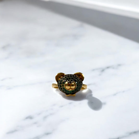 18K Yellow Gold Bear Ring With Green/Black Zircons / 4.7gr / Size 7
