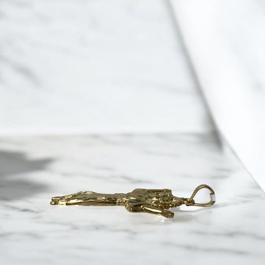 14K Yellow Gold Divino NiÃ±o Pendant With Zirconia / 2.3gr