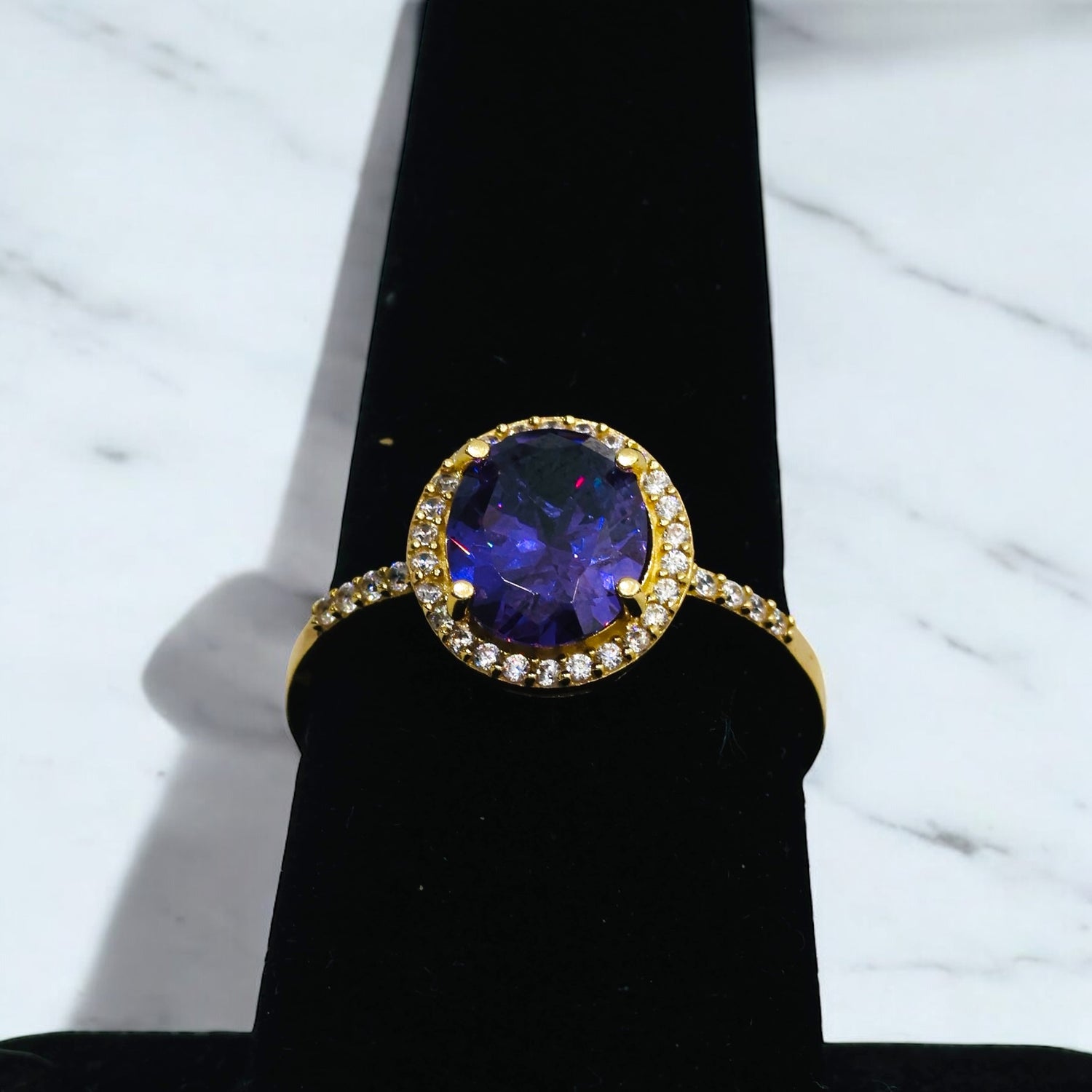 14K Yellow Gold Purplestone Ring With Zirconia / 2.9gr / Size 8.5