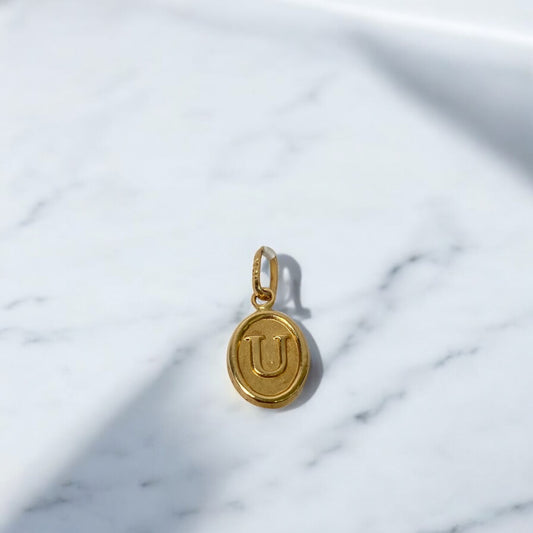 18K Yellow Gold Letter U Pendant / 0.49gr