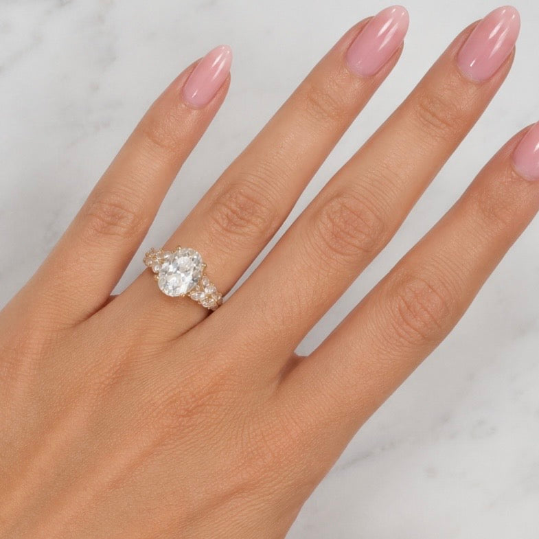 14K YG Lab Diamond Oval Cut Brilliant With Certificate Engagement Ring / 6.8gr / Sz 6 1/4 / 5.43Ct Lab Dia / F / VS1