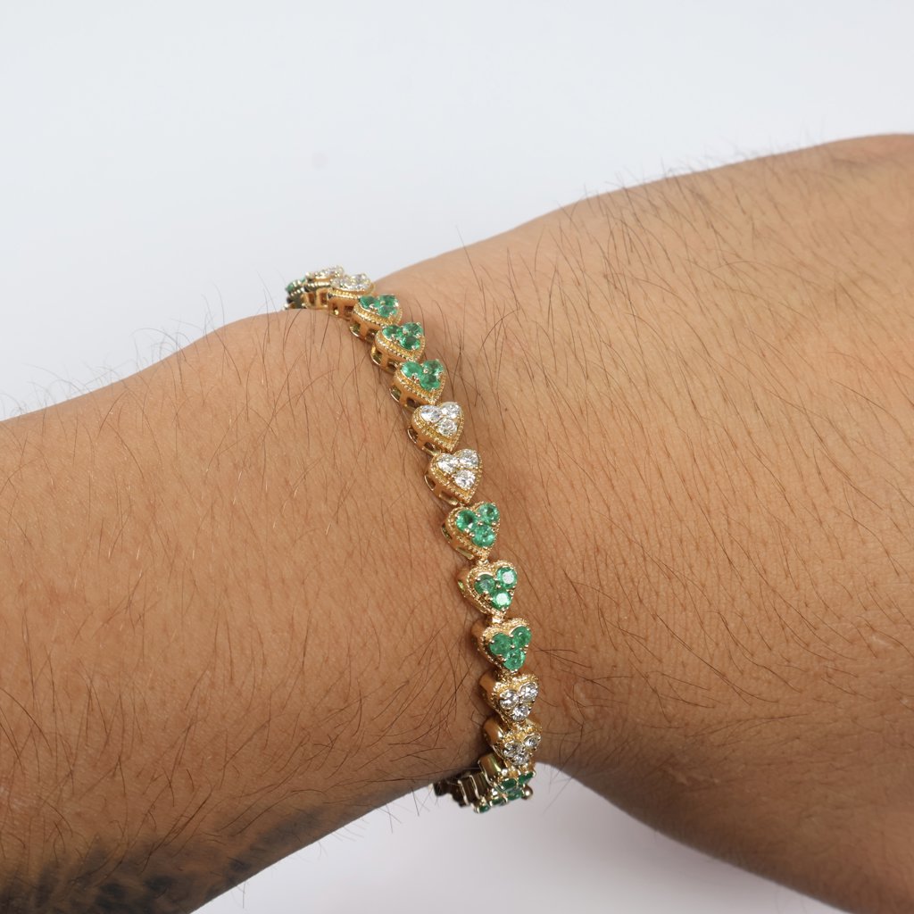 14K YG Diamond Heart With Emerald Bracelet / 14.8gr / 6mm / 7in / 1.65Ct / VS2-SI / G-H - 2.61Ct Eme
