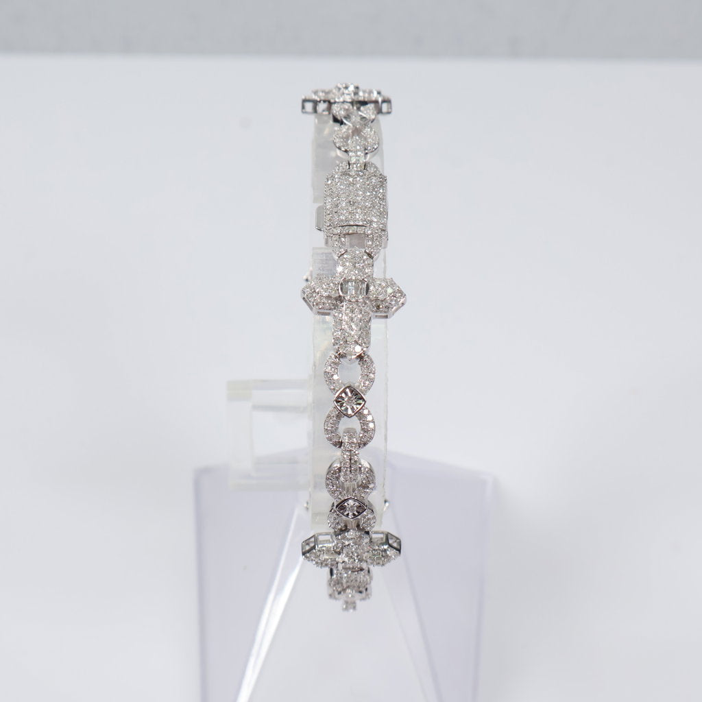 10K WG Diamond Cross-Infinite Bracelet / 15.7gr / 6.7mm / 8in / 4.10Ct / VS2-SI / G-H