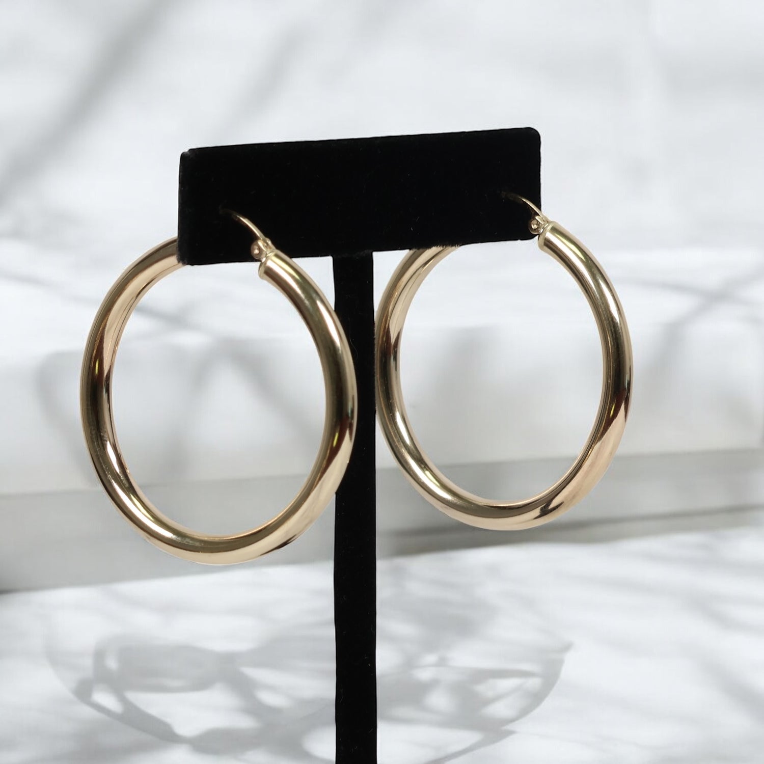 10K YG Fashion Hoop Earrings / 3.8gr / 1.5in /