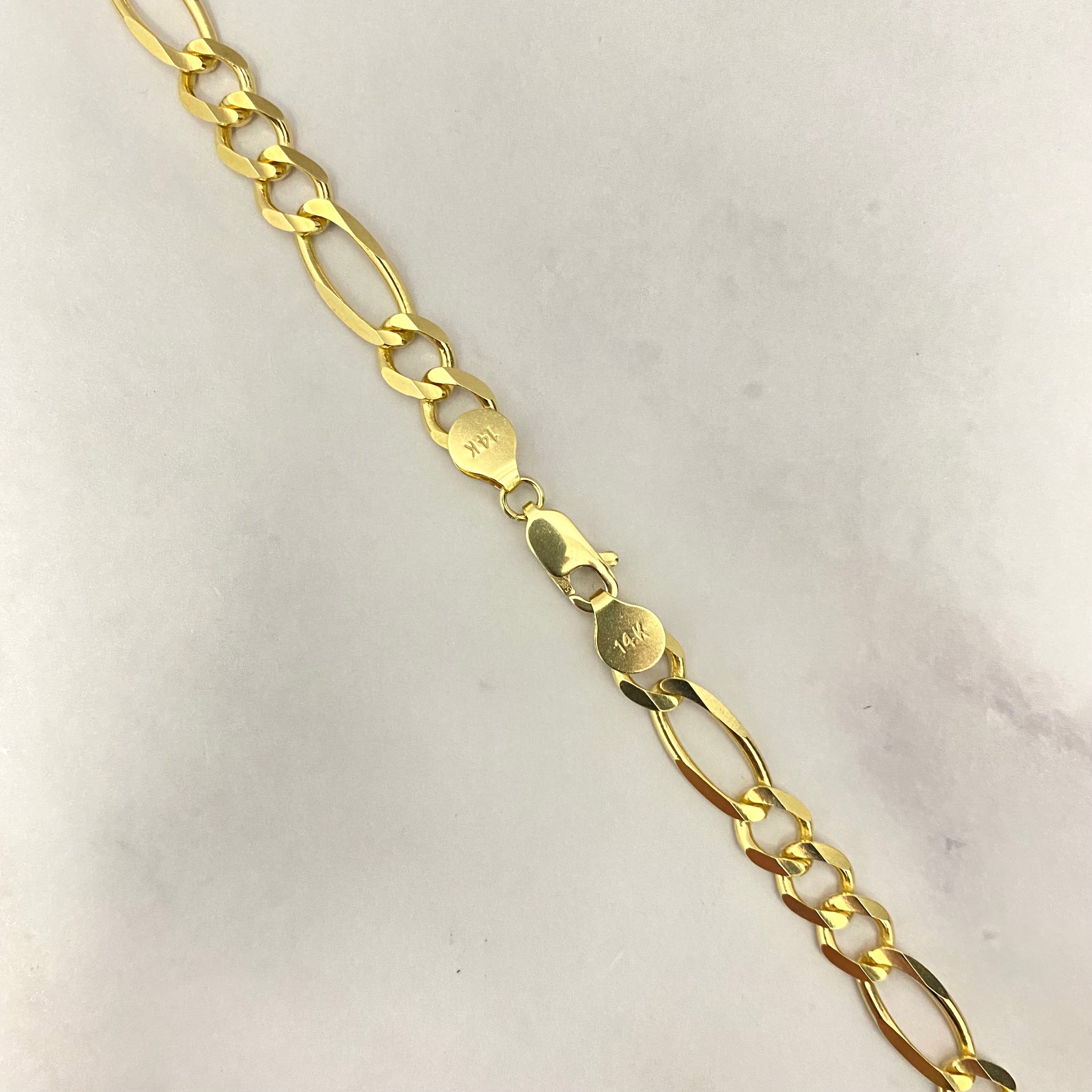 14K Yellow Gold Figaro Chain / 29gr / 6.7mm / 22in